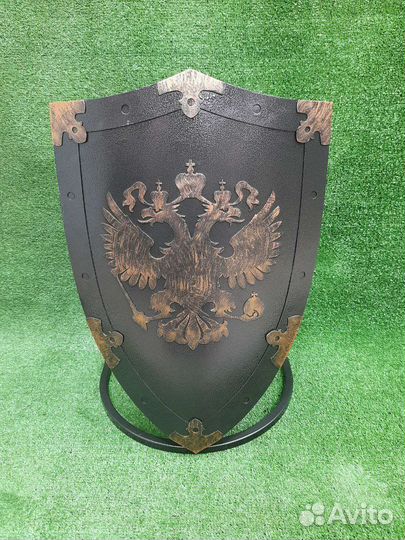 Подставка под шампуры в подарок (щит шампурница)