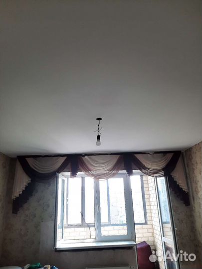 Комплек, тюль и ламбрекен беже-кор. цвета