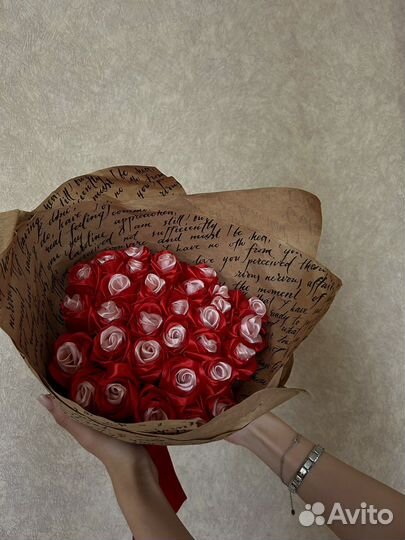 Цветы из атласных лент