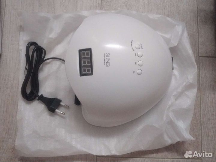 Лампа для ногтей новая