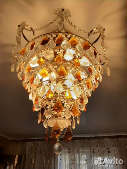 Люстра новая