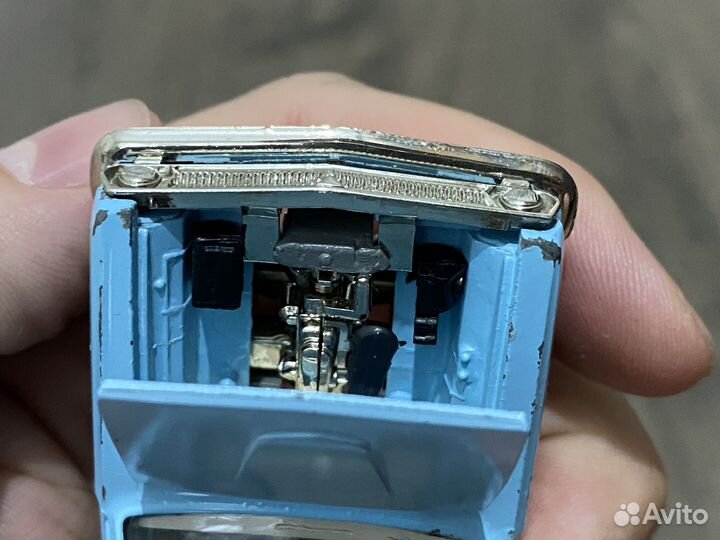 Модель автомобиля волга газ 2402 1:43 СССР