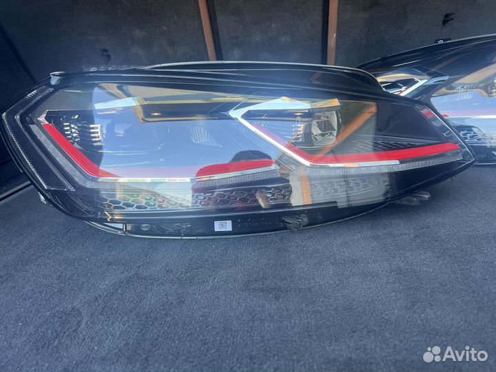 Фара правая и левая LED Golf VII GTI