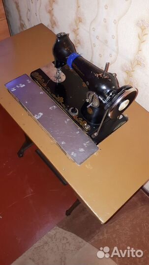 Швейная машинка СССР с чугунный станиный бу