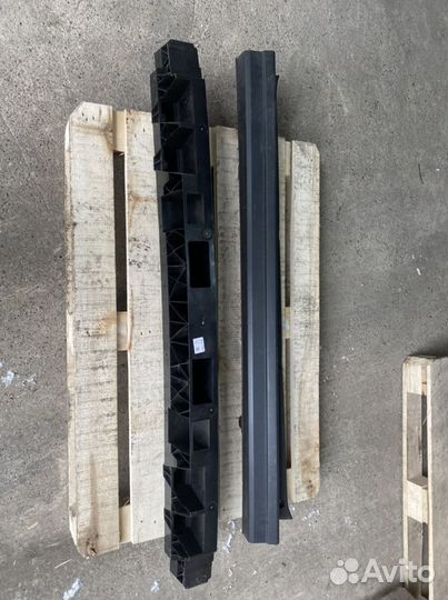 Бампер задний VW crafter 7C0 807 421 с усилителем