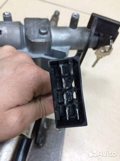 Колонка рулевая с замком и ключом