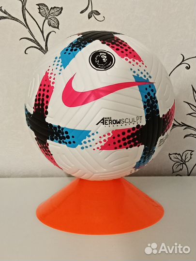 Футбольный мяч Nike Flight