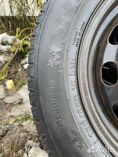 Kumho I'Zen Stud Snow KW11 19.5/65 R15