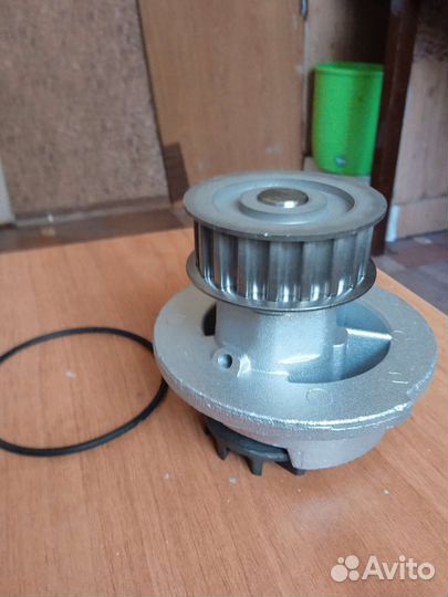 Водяной насос (помпа)