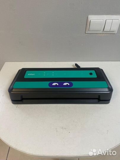 Вакуумный упаковщик Kitfort KT-1531-3