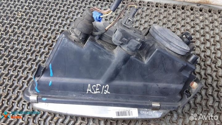 Фара правая Volkswagen Passat B5 1999