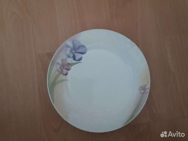 Тарелки плоские большие 22.7 см