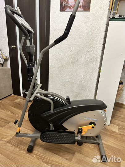 Эллиптический тренажер