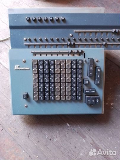 Арифмометр Soemtron