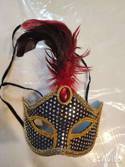 Маска карнавальная