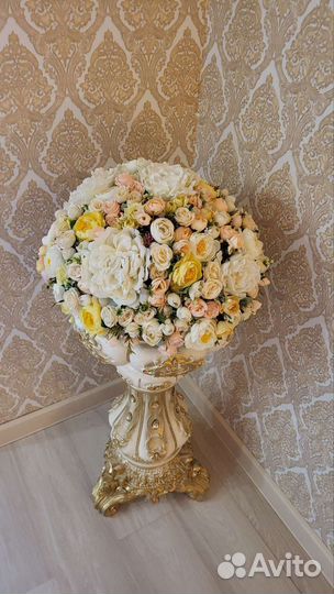 Букет в вазе из гипса декор из золота