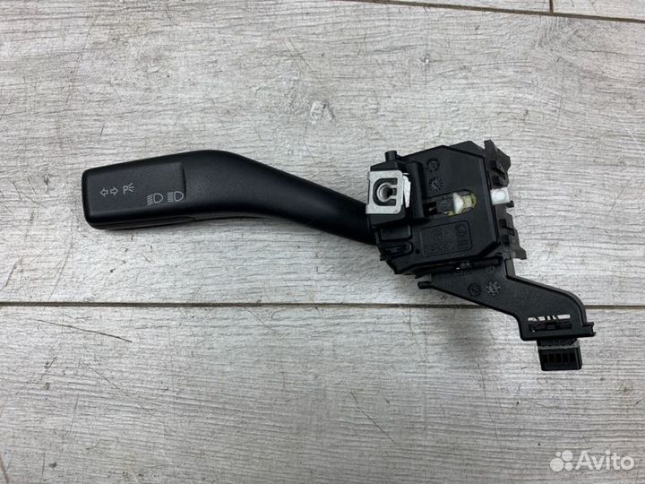 Подрулевой переключатель света Audi A3 хэтчбек BGU