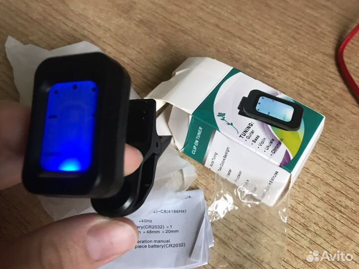 Тюнер для настройки гитары