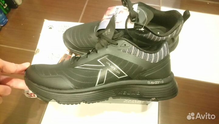 Кроссовки для бега Kelme 44 размер новые