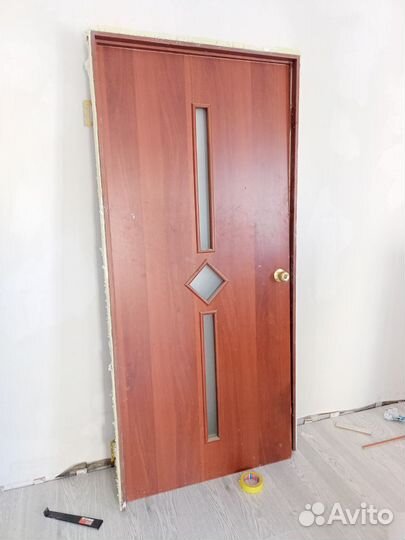 Межкомнатные двери бу с коробкой 90 см