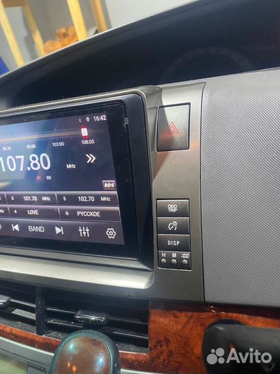 Автомагнитола на Toyota Estima
