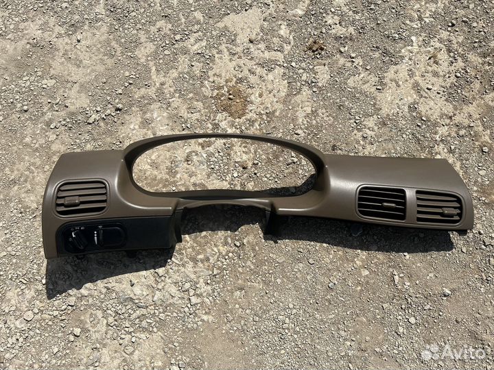 Пластик от торпедо dodge intrepid