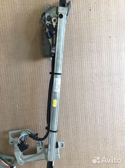 Механизм подачи ремня безопасности Мерседес W124(2
