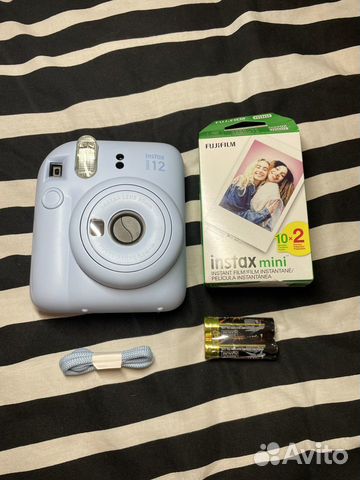 Новый фотоаппарат Instax mini 12 + два картриджа объявление продам