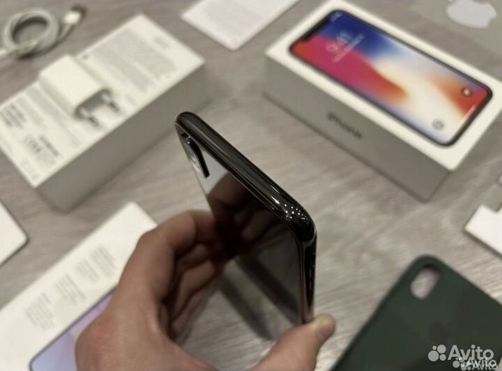 iPhone X, 256 ГБ