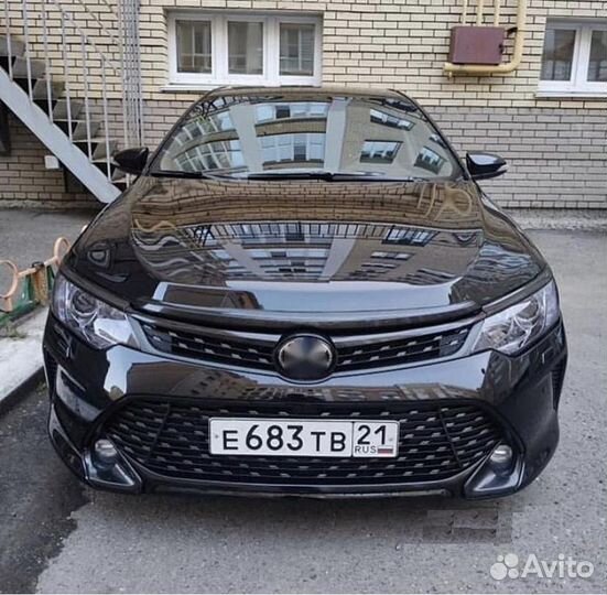 Camry 55 Решетка Exclusive рестайлинг F7XW2