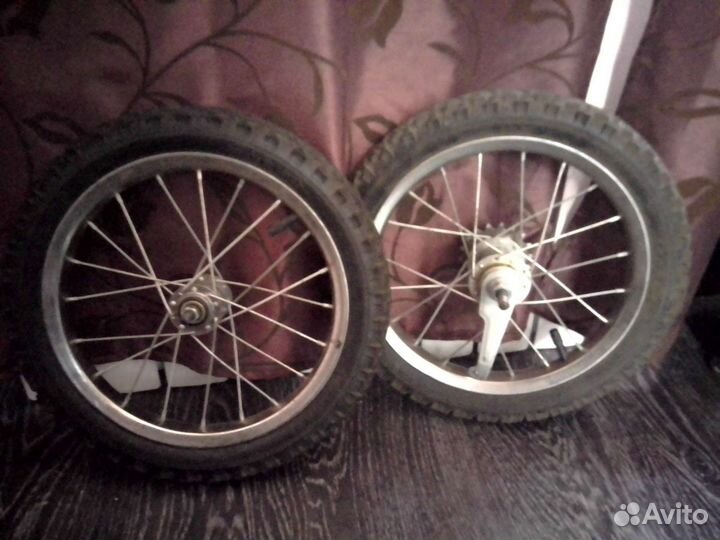 Колёса велосипеда 14 дюймов