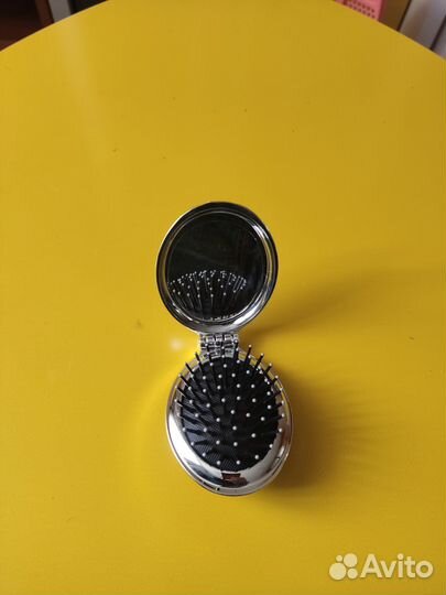 Расческа с зеркалом складная