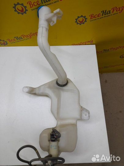 Бачок стеклоомывателя Honda Fit