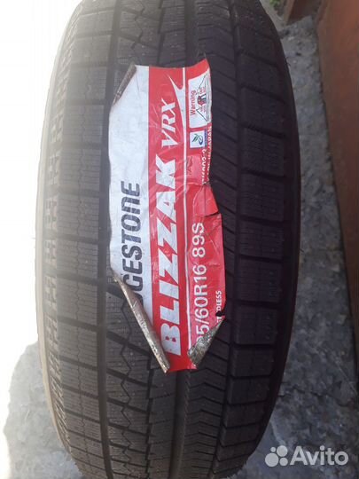 Bridgestone Blizzak VRX 195/60 R16 89S
