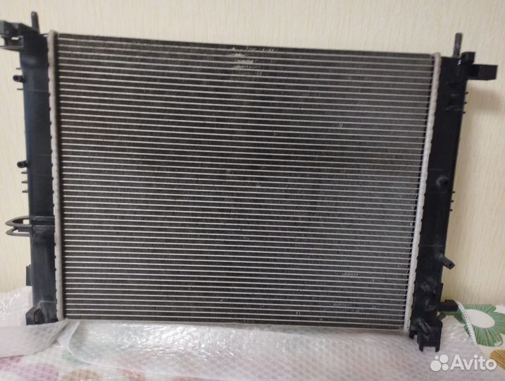 Радиатор охлаждения Рено duster