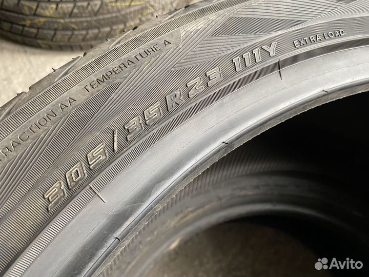 Yokohama Advan Sport V105 305/35 R23 111Y