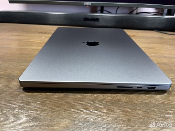 Macbook Pro 16 M1 Pro