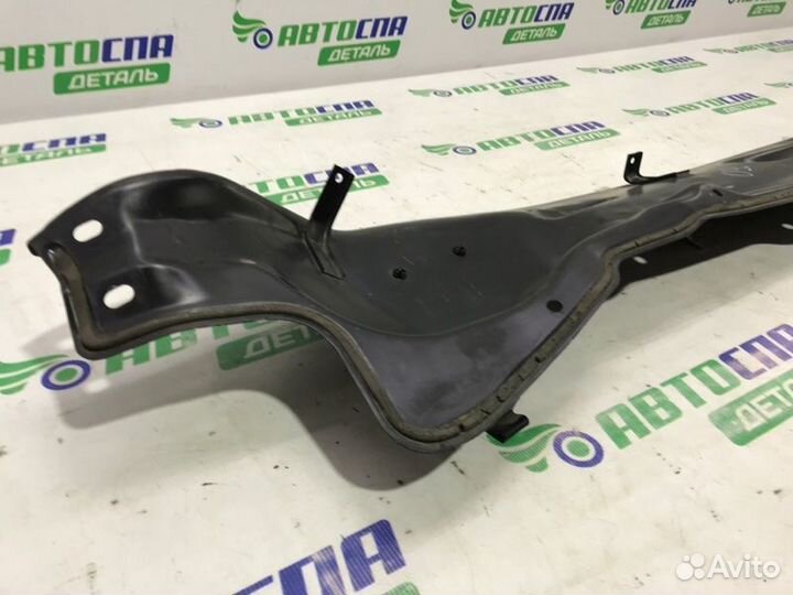 Планка жабо Skoda Fabia бензин 2006