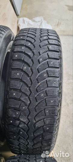 Bridgestone Blizzak Spike-01 225/65 R17 106