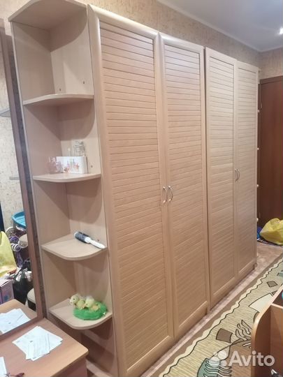 Шкаф