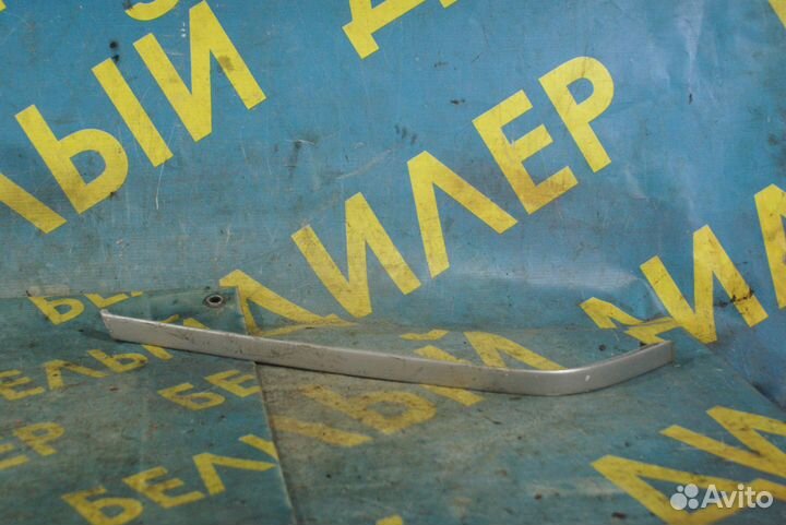 Ресничка фары Mercedes Benz W202