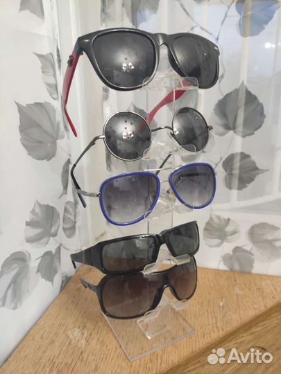 Стойка для очков