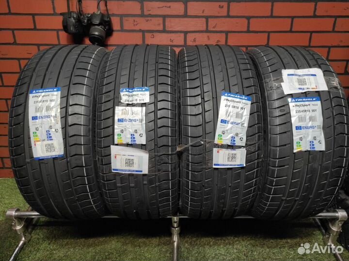 Triangle EffeXSport TH202 235/45 R18 98Y