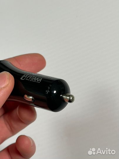 Зарядка в прикуриватель Pitaka