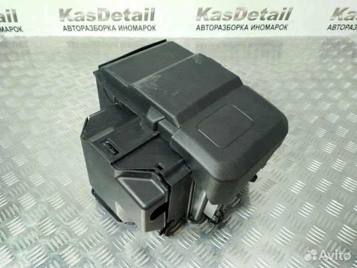 Короб аккумулятора Ford Focus 2 рест. 1.6 sida