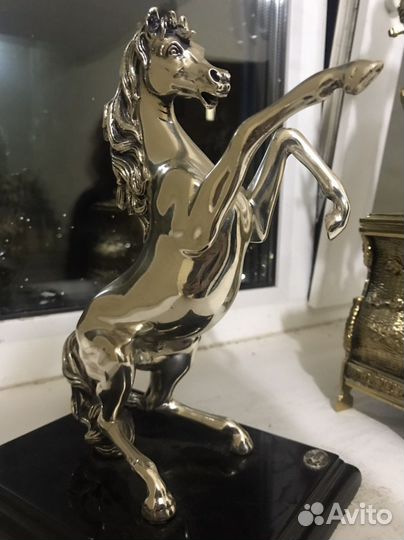 Серебряная статуэтка 