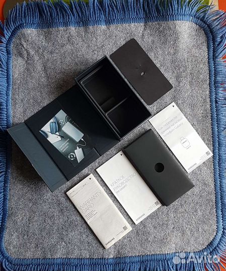 Коробочка от Galaxy S-7