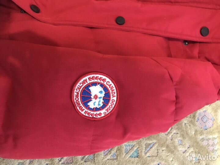 Пуховик canada goose женский