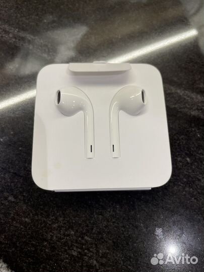 Проводные наушники AirPods