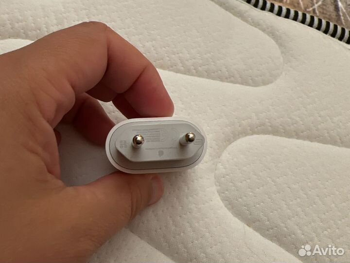 Зарядка на iPhone 20w оригинал